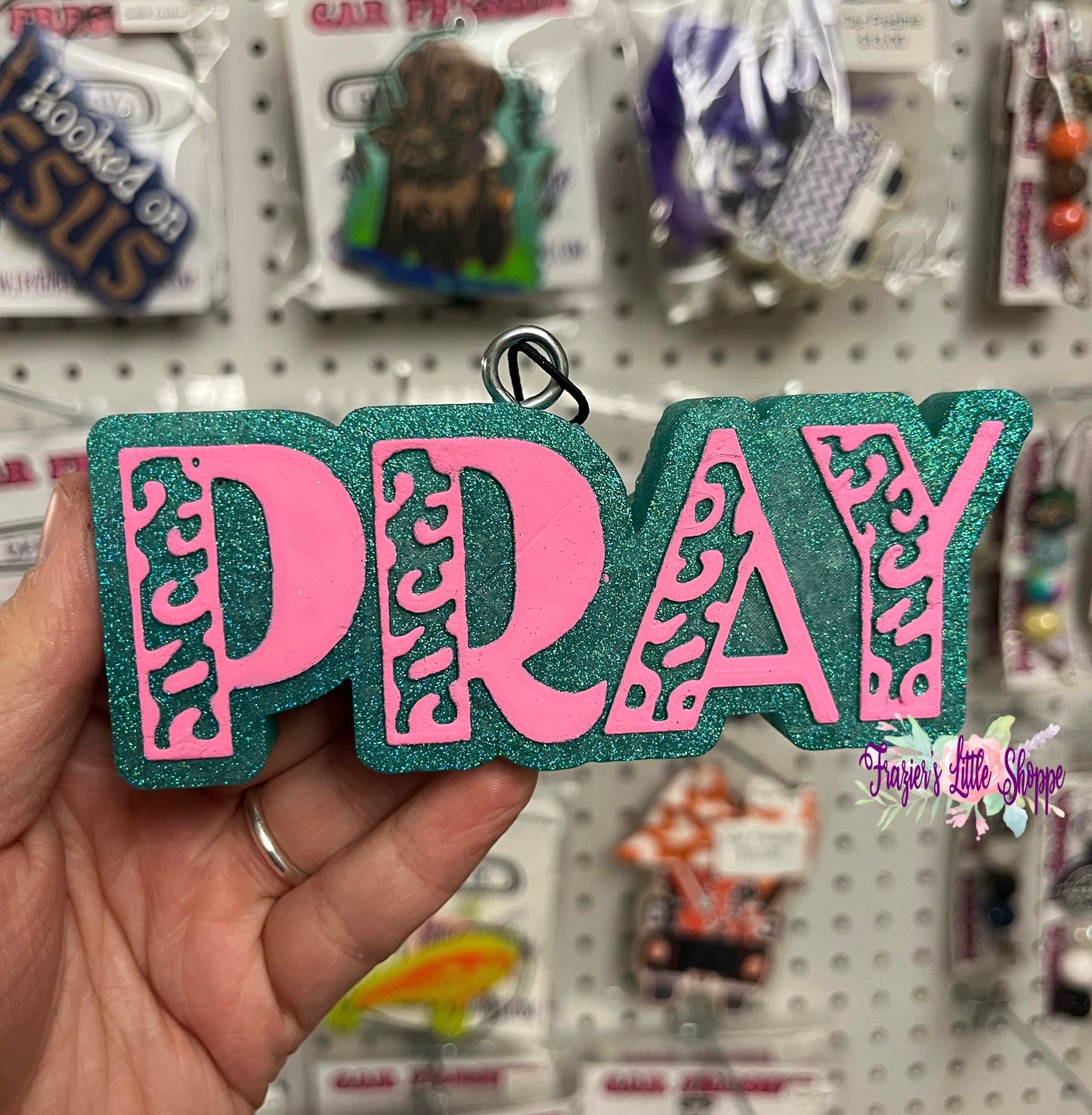 {Pray} Medium Freshie