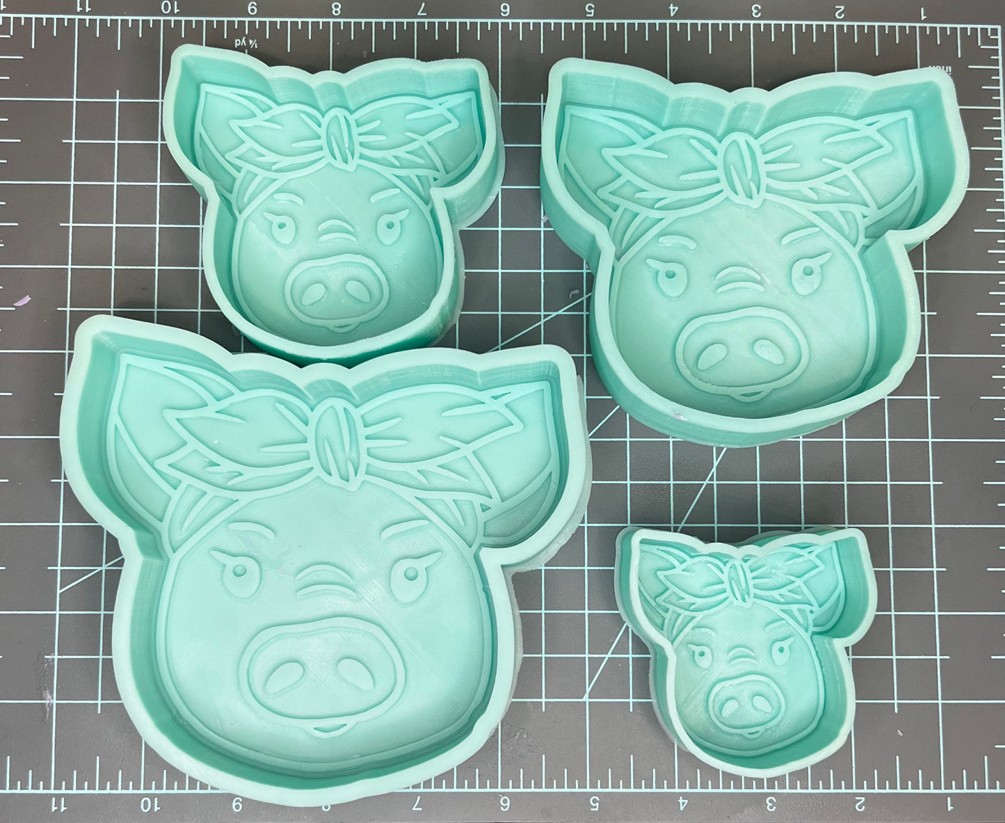 {Pig Head with Bow} Silicone Mold