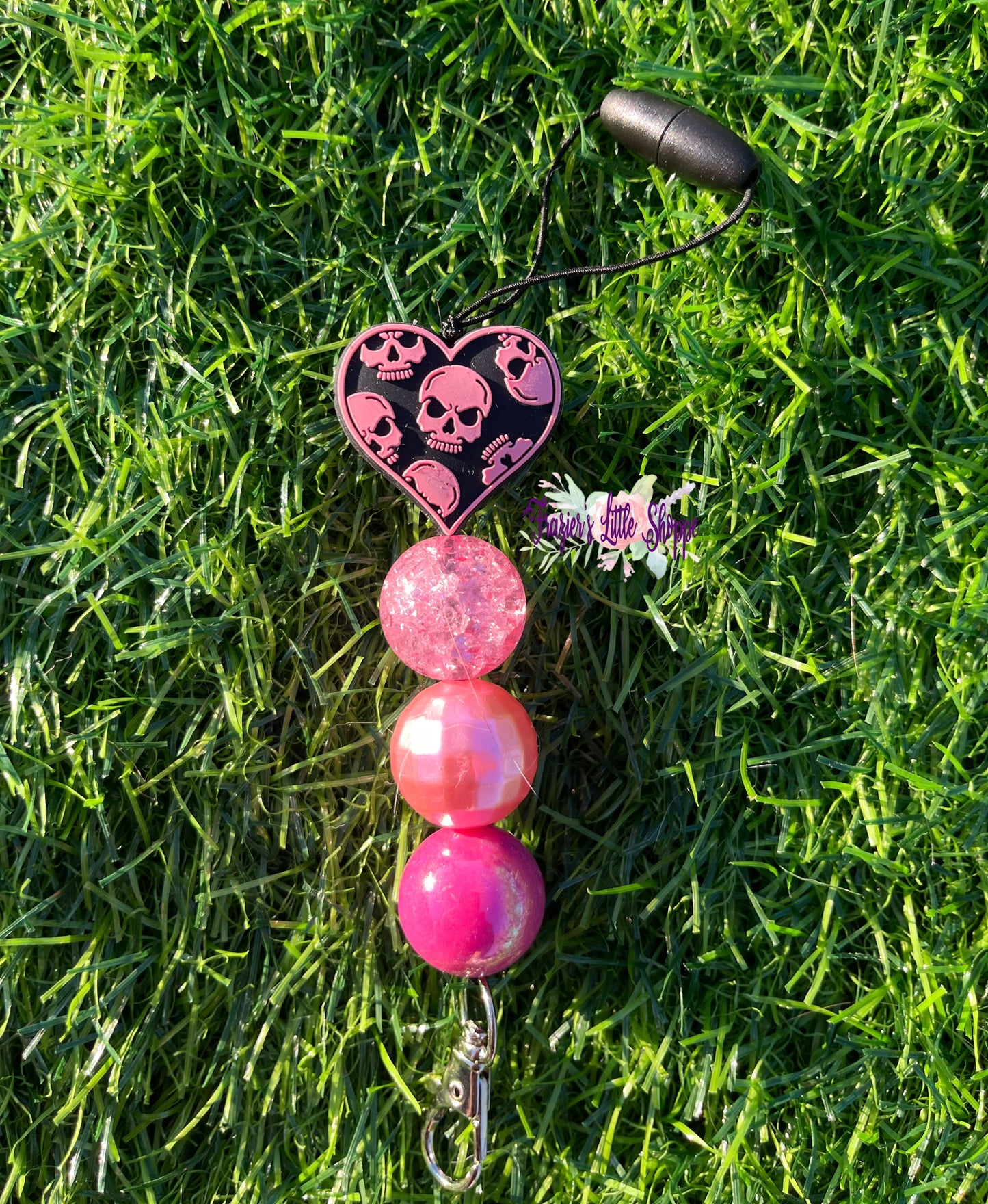 Heart w skulls freshie hanged