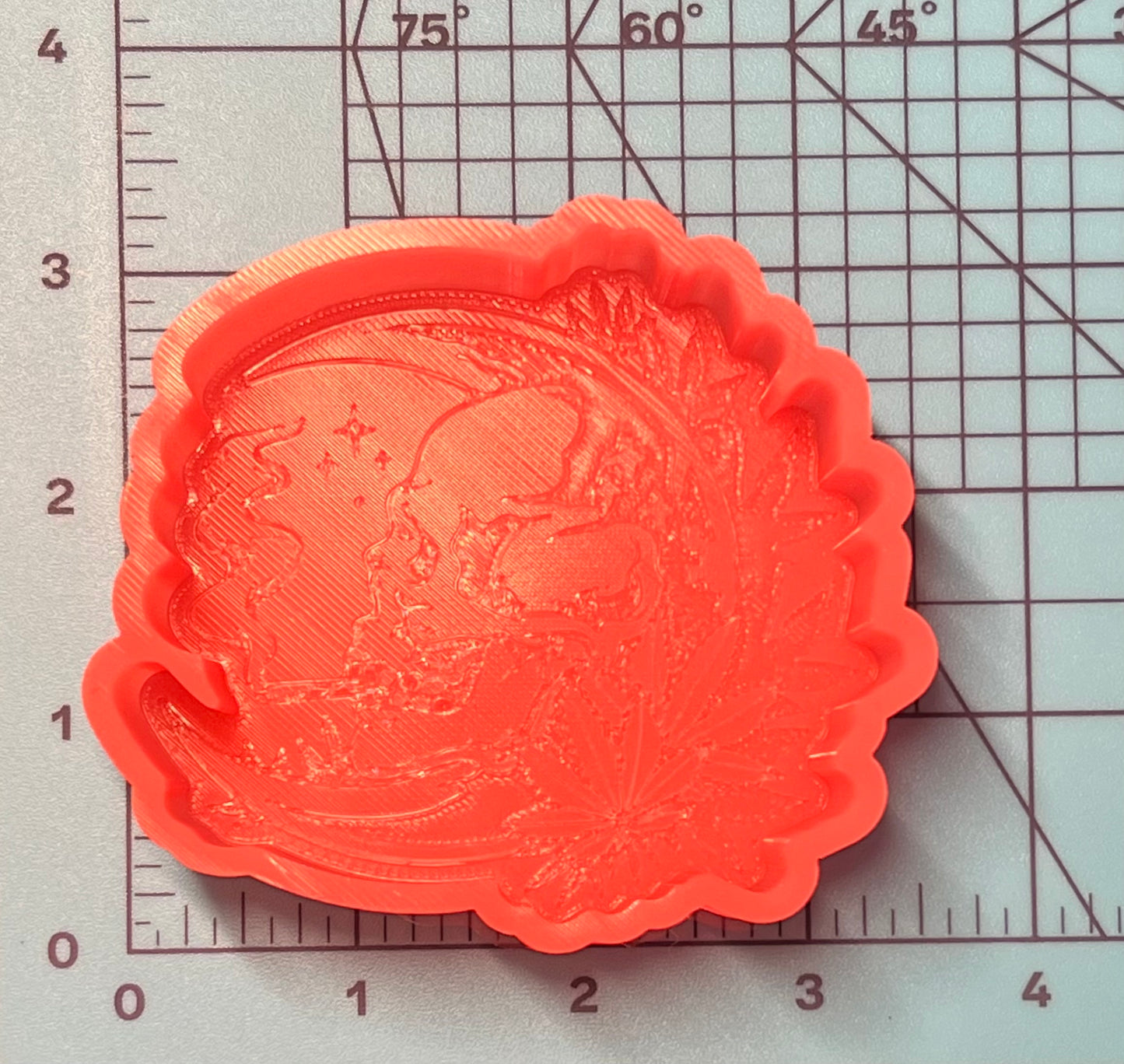 {skull w hemp leaf} Silicone Mold