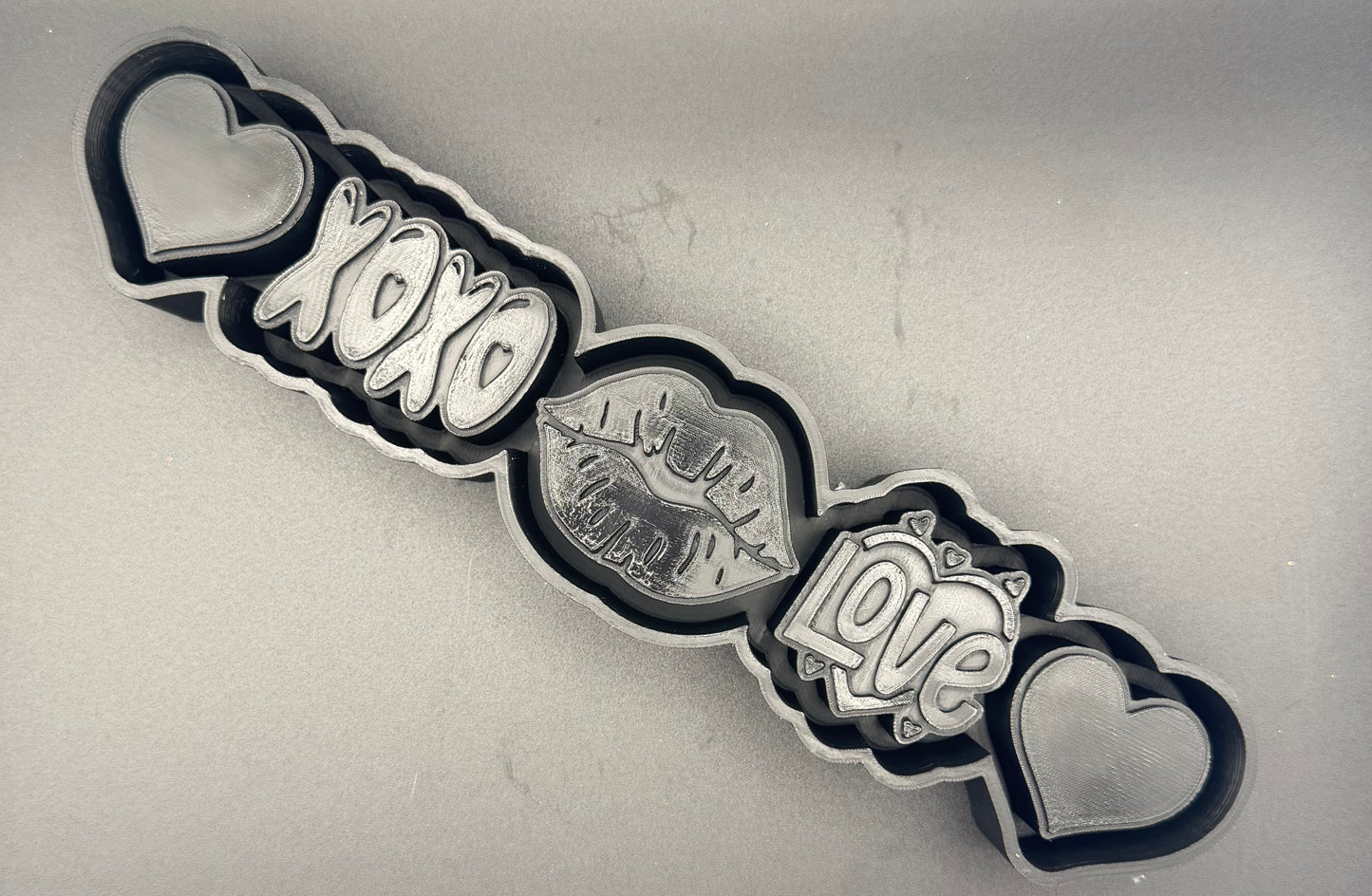 XOXO lips love charm set