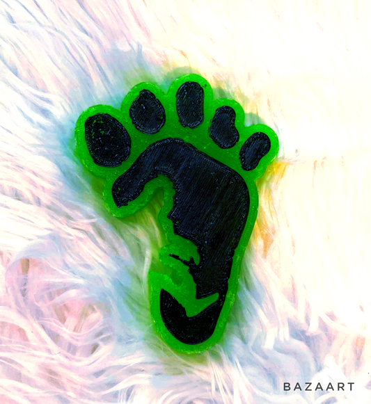 {Big foot print} Medium Freshie