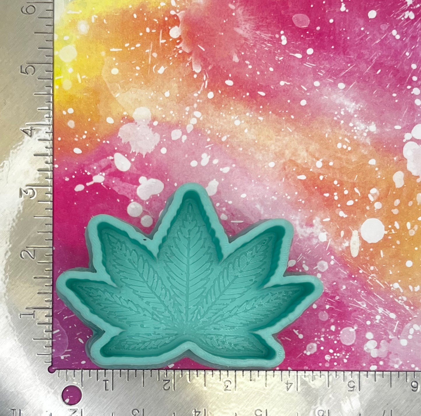 {Hemp Leaf} Silicone Mold