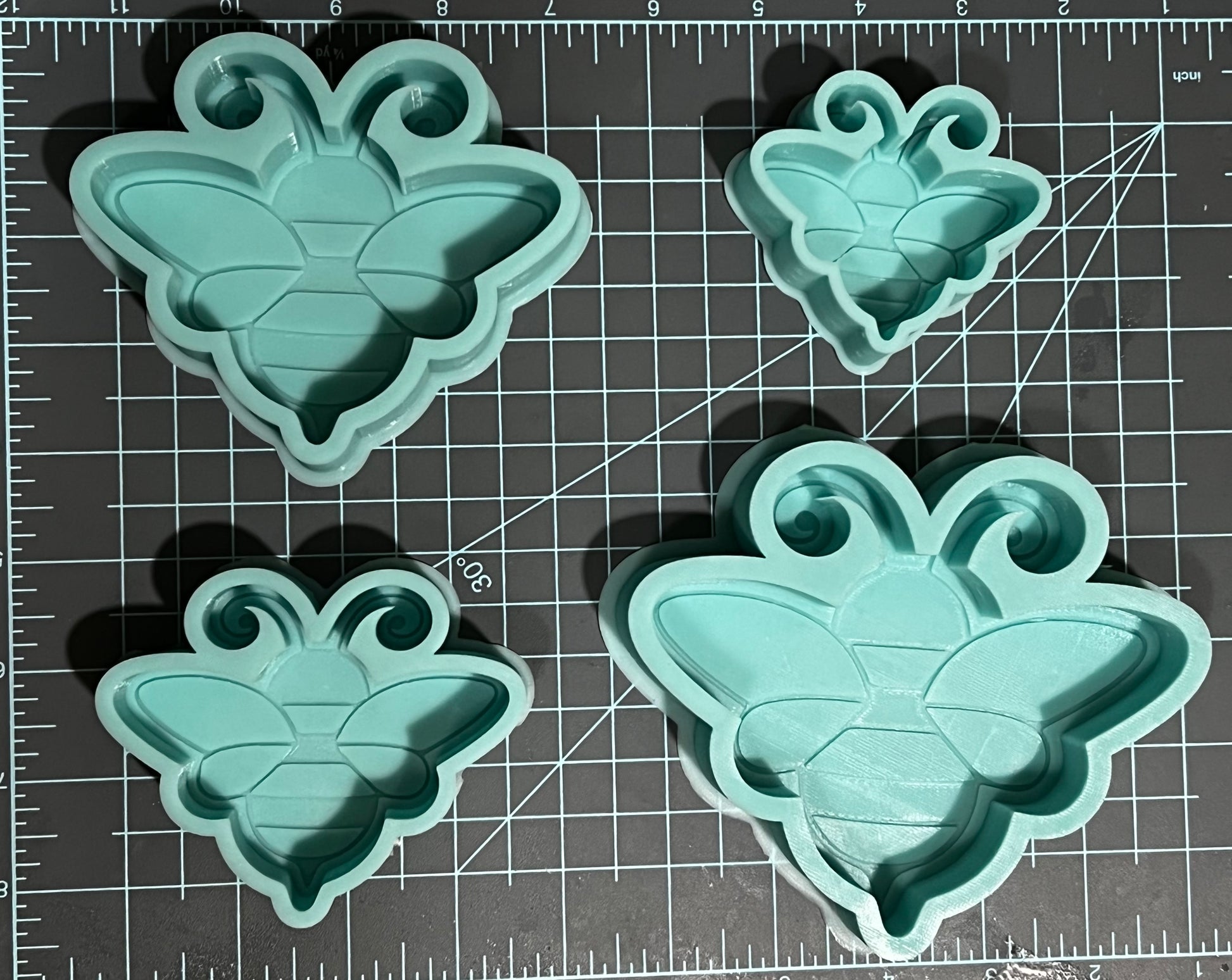 Bee} Silicone Mold – Frazier's Little Shoppe